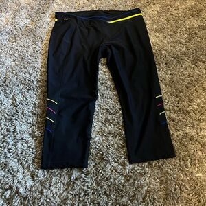 NWOT Xersion black and colorful workout cropped pants